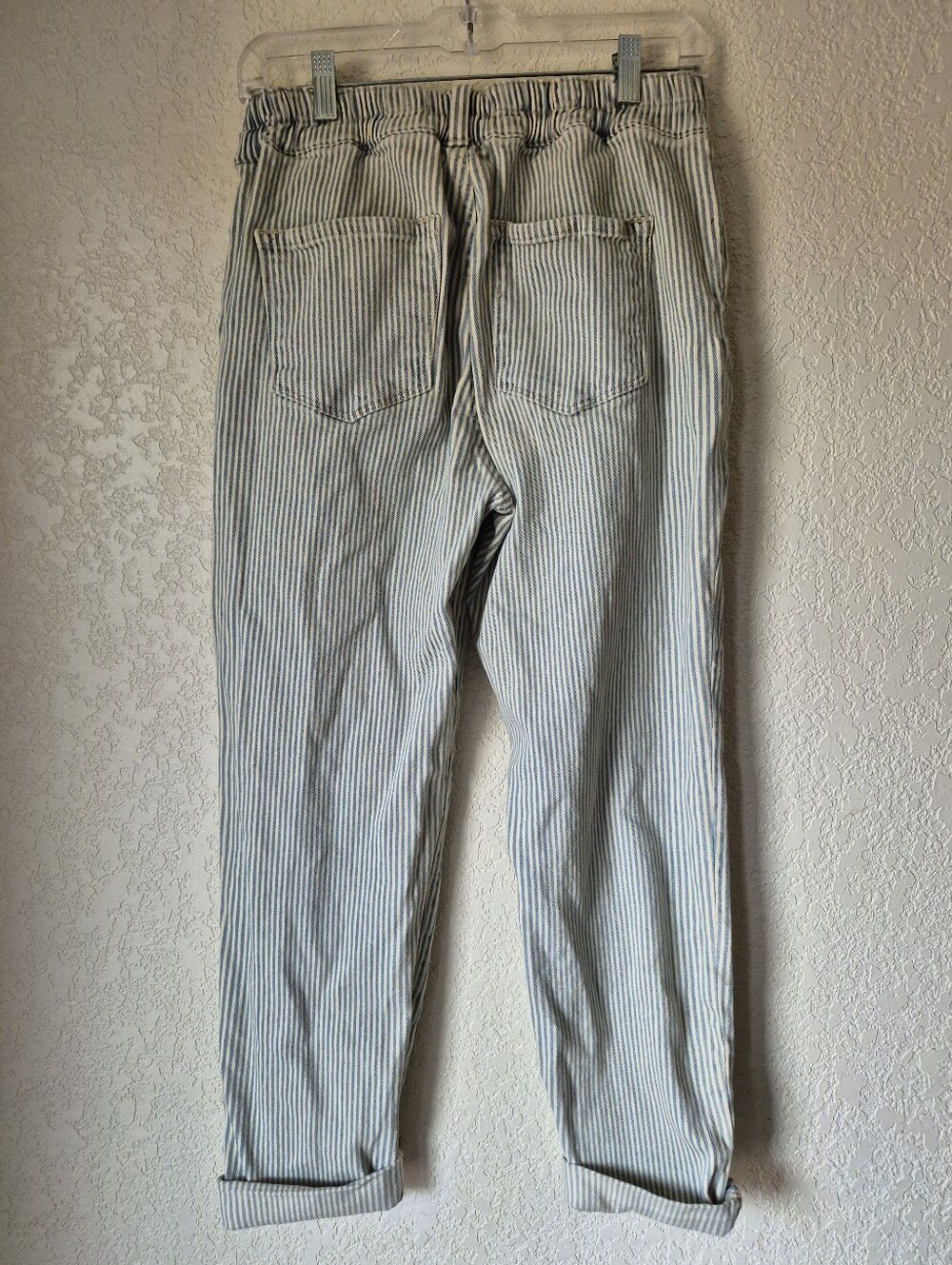 KanCan Blue Cream Striped Mom jean Womens Size 7/27